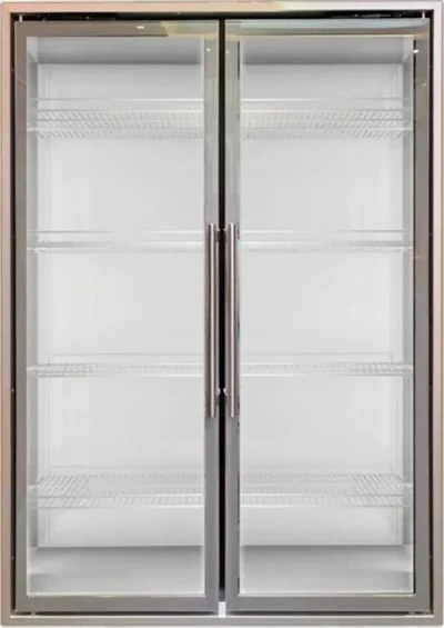 Alcance en la puerta de vidrio de los casos
